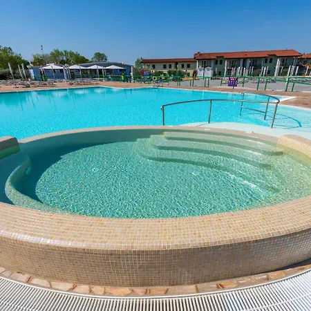 2 2 Ośrodek wypoczynkowy Sirmione